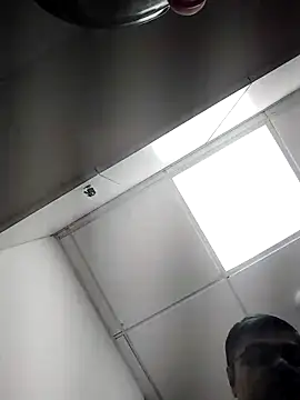 Snapshot of Desi_Londa_143 chatting on 10, 9, 2025 Desi Londa 143 online show from 10, 9, 2025