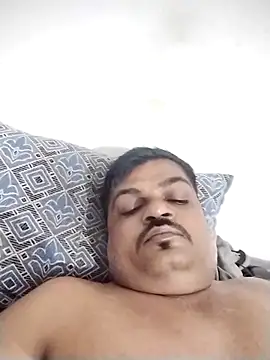 Snapshot of Desi_Londa_143 chatting on 23, 9, 2025 Desi Londa 143 online show from 23, 9, 2025