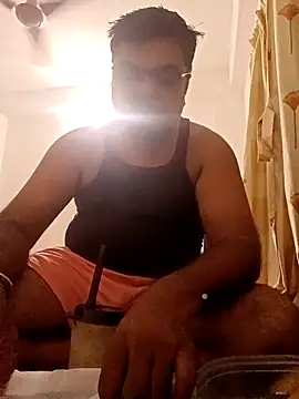 Snapshot of Desi_Londa_143 chatting on 23, 9, 2025 Desi Londa 143 online show from 23, 9, 2025