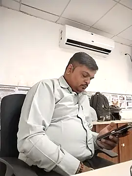 Snapshot of Desi_Londa_143 chatting on 26, 9, 2025 Desi Londa 143 online show from 26, 9, 2025