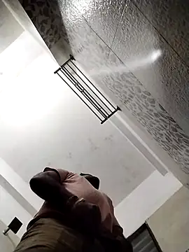 Snapshot of Desi_Londa_143 chatting on 3, 10, 2025 Desi Londa 143 online show from 3, 10, 2025