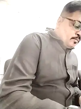 Snapshot of Desi_Londa_143 chatting on 7, 10, 2025 Desi Londa 143 online show from 7, 10, 2025