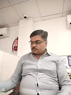 Snapshot of Desi_Londa_143 chatting on 15, 10, 2025 Desi Londa 143 online show from 15, 10, 2025