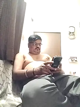 Snapshot of Desi_Londa_143 chatting on 30, 11, 2025 Desi Londa 143 online show from 30, 11, 2025