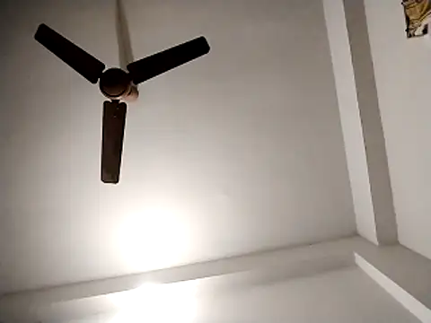 Snapshot of Desi_Londa_143 chatting on 2, 12, 2025 Desi Londa 143 online show from 2, 12, 2025