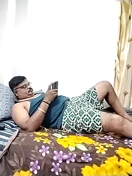 Snapshot of Desi_Londa_143 chatting on 3, 12, 2025 Desi Londa 143 online show from 3, 12, 2025