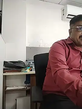 Snapshot of Desi_Londa_143 chatting on 4, 8, 2026 Desi Londa 143 online show from 4, 8, 2026