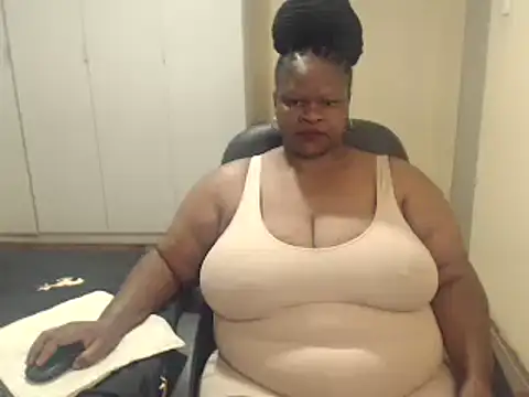 Snapshot of sweetnoziexx chatting on 5, 2, 2025 sweetnoziexx online show from 5, 2, 2025