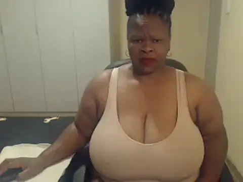 Snapshot of sweetnoziexx chatting on 16, 2, 2025 sweetnoziexx online show from 16, 2, 2025