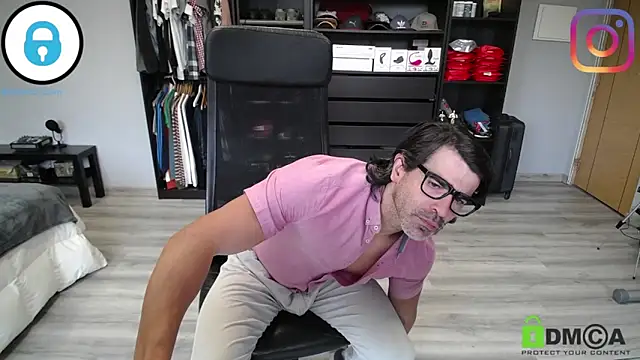 samricci21 online show from 13, 4, 2026