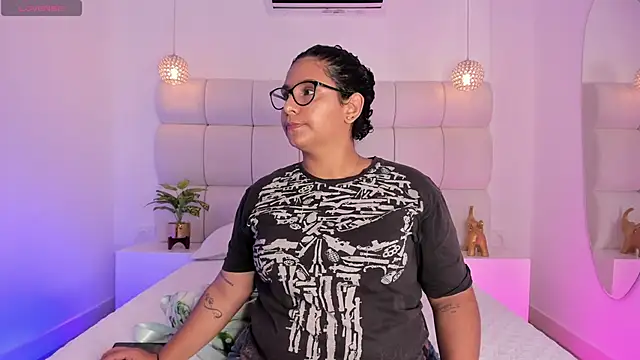 DanielleEvans  online show from 18, 11, 2025