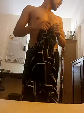  IRRESISTIBLE  online show from 5, 12, 2024