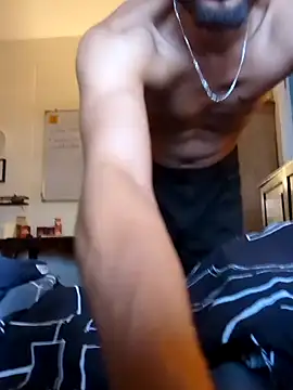  IRRESISTIBLE  online show from 15, 2, 2025