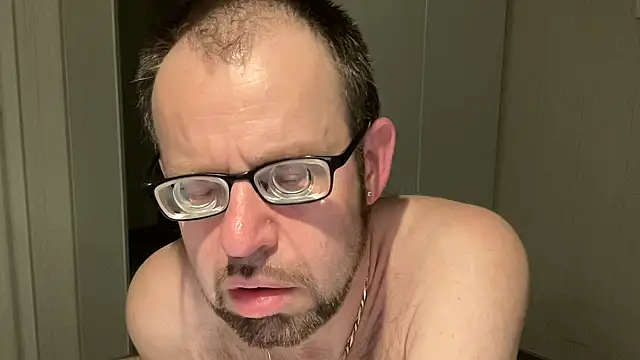 Snapshot of FABIOGLASSES chatting on 14, 5, 2026 FABIOGLASSES online show from 14, 5, 2026