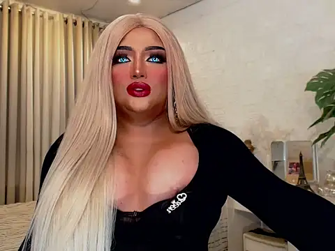 Snapshot of TiffanyWolf chatting on 12, 9, 2025 TiffanyWolf online show from 12, 9, 2025