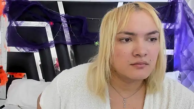 Snapshot of katya_kozlov chatting on 5, 11, 2025 katya kozlov online show from 5, 11, 2025