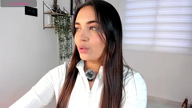 Snapshot of aisha_es chatting on 19, 5, 2026 aisha es online show from 19, 5, 2026