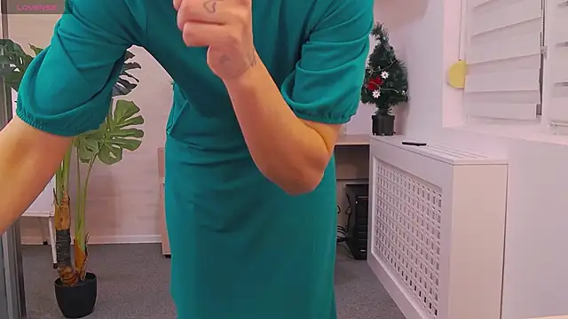 EllaMilf  online show from 29, 12, 2024