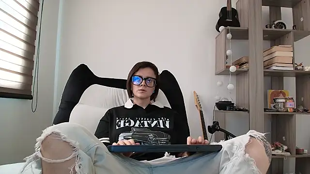 Arya starrk online show from 3, 2, 2026