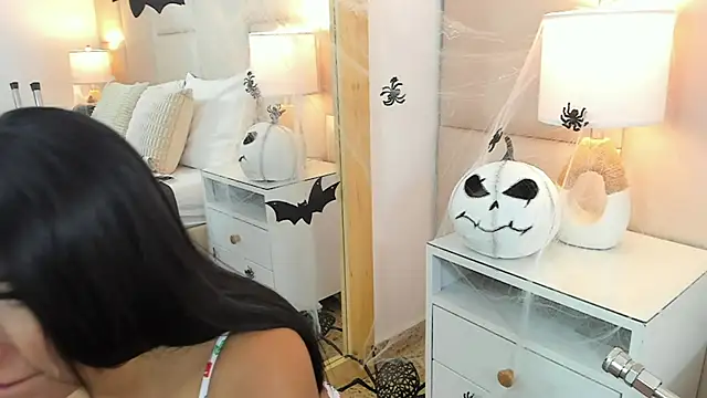 AntoniaRoss  online show from 28, 10, 2025