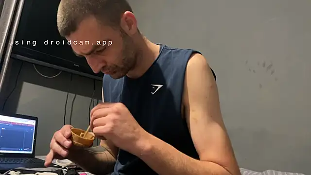 Snapshot of ThatGuyNextDoor1992 chatting on 17, 9, 2025 ThatGuyNextDoor1992 online show from 17, 9, 2025