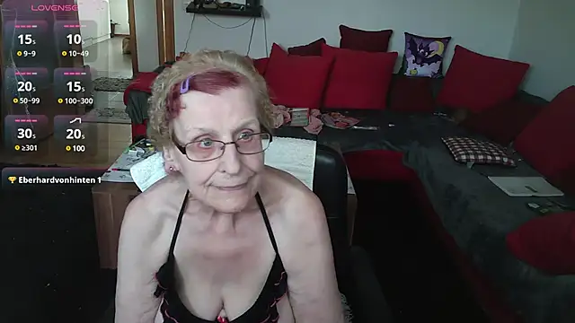 HeisseomaOriginal online show from 28, 2, 2025