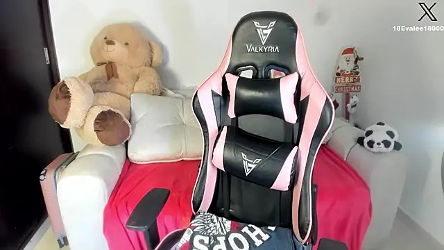 eval lee18 online show from 5, 1, 2025