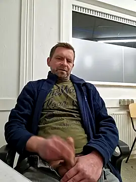 Snapshot of Mjn34 chatting on 6, 3, 2025 Mjn34 online show from 6, 3, 2025