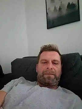 Snapshot of Mjn34 chatting on 28, 10, 2025 Mjn34 online show from 28, 10, 2025