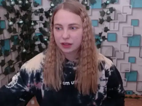 Snapshot of klerkarina chatting on 4, 12, 2024 klerkarina online show from 4, 12, 2024
