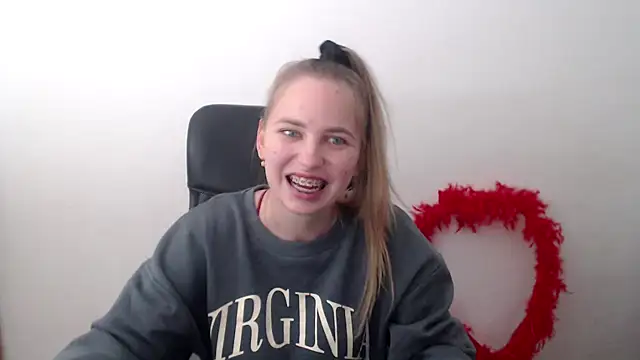 Snapshot of klerkarina chatting on 20, 10, 2025 klerkarina online show from 20, 10, 2025