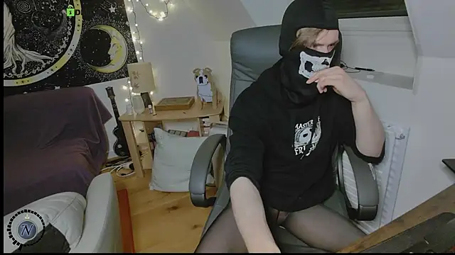 Snapshot of Nyl0nnickb0y chatting on 1, 12, 2025 Nyl0nnickb0y online show from 1, 12, 2025