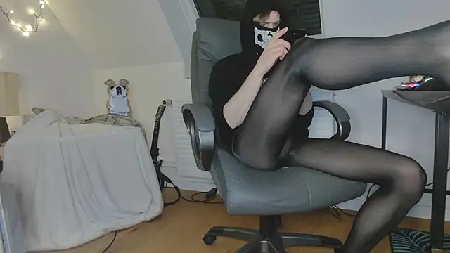 Nyl0nnickb0y online show from 16, 2, 2026