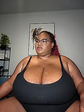 Snapshot of SexyHugeblackTitties chatting on 16, 12, 2025 SexyHugeblackTitties online show from 16, 12, 2025