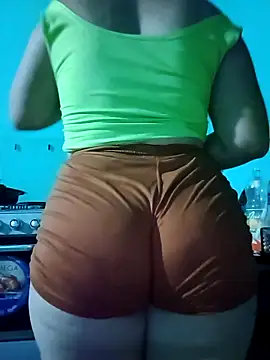 Snapshot of ValeriaSantos- chatting on 14, 9, 2025 ValeriaSantos- online show from 14, 9, 2025