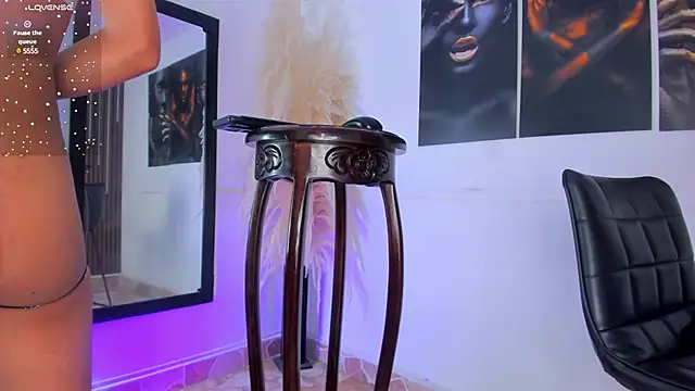 Sophia Cameron online show from 2, 3, 2025