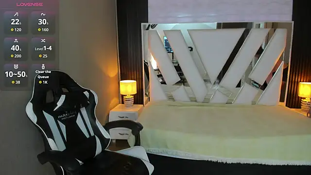 Linda4Petite online show from 18, 4, 2026