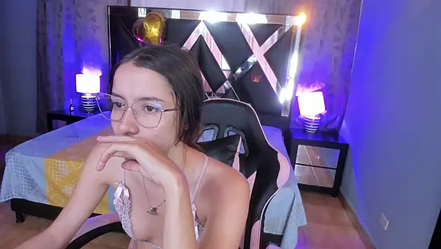 Linda4Petite online show from 12, 7, 2026