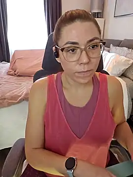 Ellie-L-Elizabeth online show from 4, 12, 2024