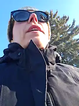 Ellie-L-Elizabeth online show from 25, 1, 2025