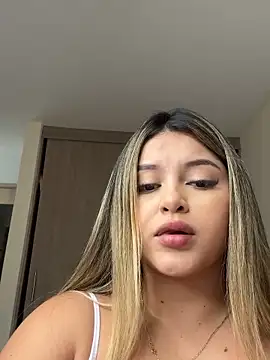 lunablossom  online show from 17, 9, 2025