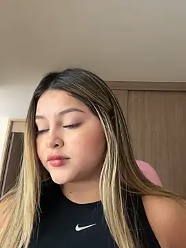 lunablossom  online show from 11, 10, 2025