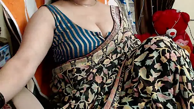 Snapshot of Naughty_Kashish chatting on 5, 12, 2024 Naughty Kashish online show from 5, 12, 2024