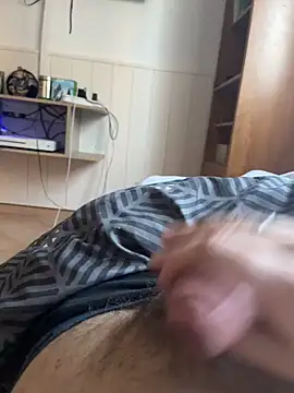 Snapshot of RenaudS-02 chatting on 2, 2, 2025 RenaudS-02 online show from 2, 2, 2025