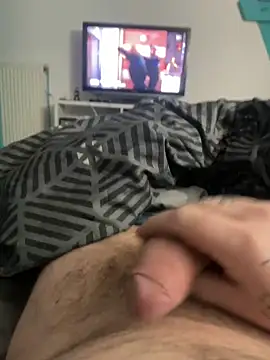 Snapshot of RenaudS-02 chatting on 28, 2, 2025 RenaudS-02 online show from 28, 2, 2025