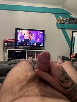 Snapshot of RenaudS-02 chatting on 27, 10, 2025 RenaudS-02 online show from 27, 10, 2025