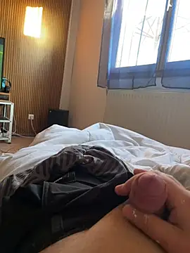 RenaudS-02 online show from 9, 5, 2026