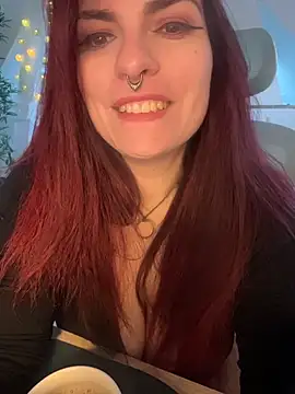 LunaMoongirl online show from 30, 11, 2025