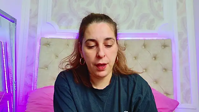 KarinaNoir online show from 3, 4, 2026