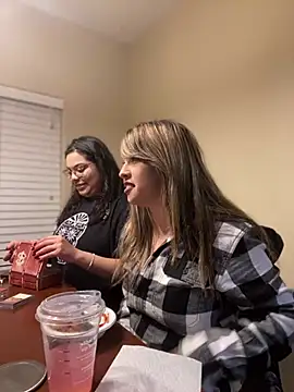 AriannaPena online show from 19, 1, 2025